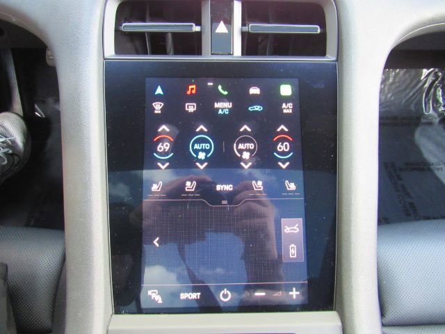 Used 2023 Porsche Taycan Premium Package w/ Premium Package image 45