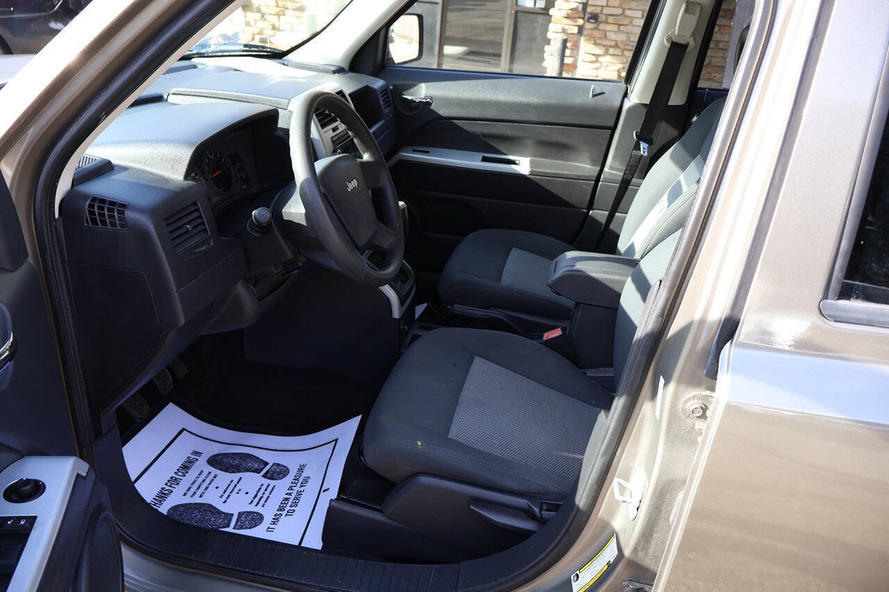 Used 2008 Jeep Patriot Sport FWD image 14