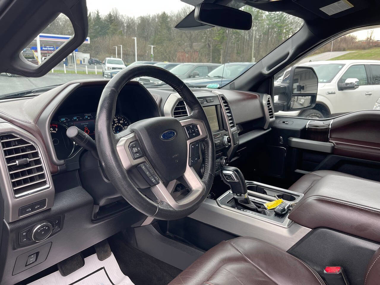 Used 2015 Ford F150 Platinum w/ Equipment Group 701A Luxury AWD/4WD image 25