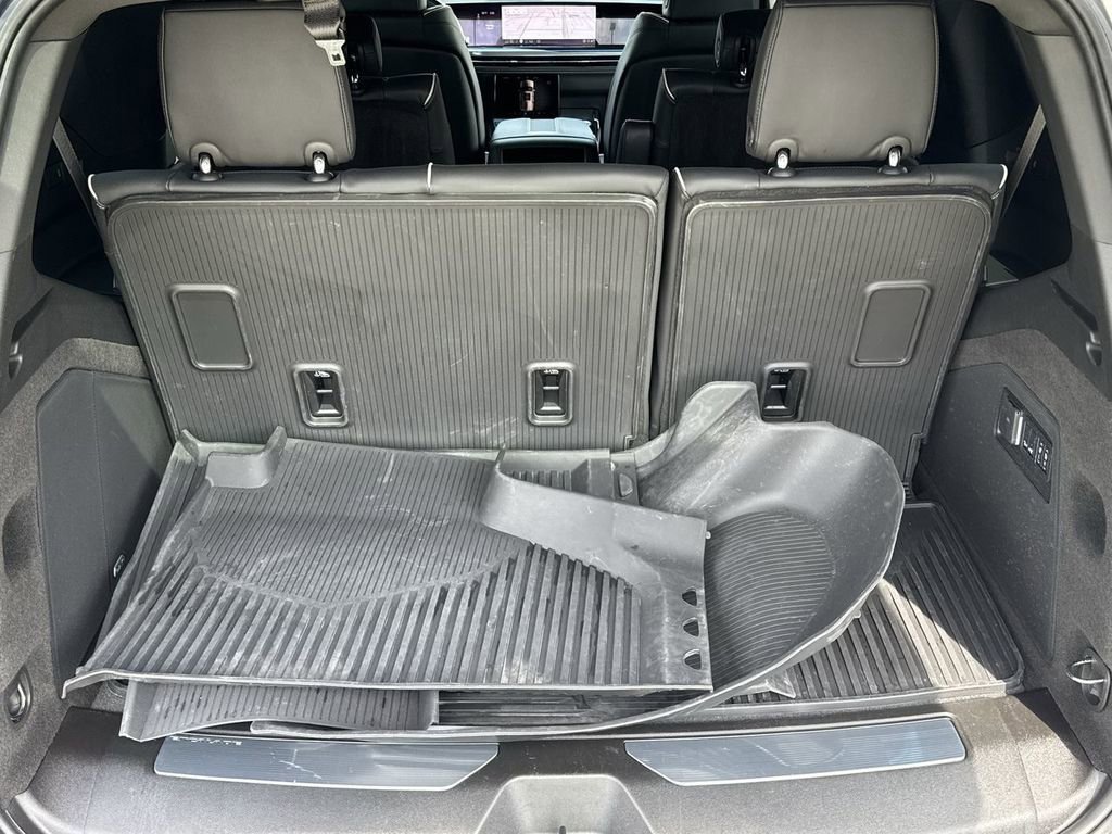 Used 2026 Cadillac Escalade Sport w/ Touring Package AWD/4WD image 28