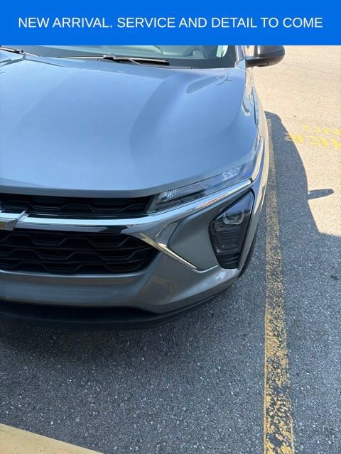 Certified 2024 Chevrolet Trax LS FWD image 14