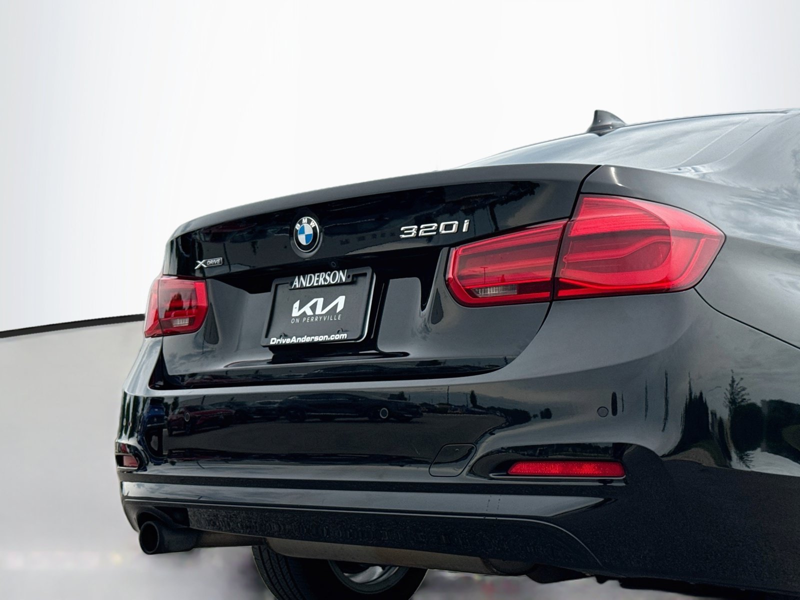 Used 2016 BMW 320i xDrive Sedan AWD/4WD image 6