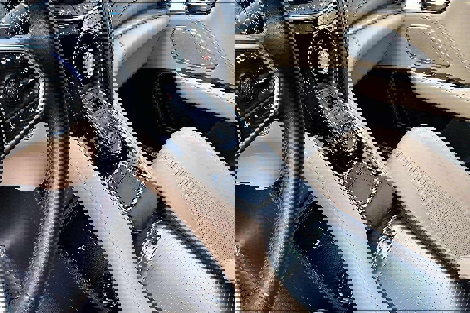 Used 2022 Acura RDX FWD w/ Technology Package image 15