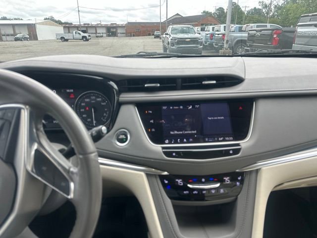 Certified 2022 Cadillac XT5 Premium Luxury w/ Technology Package FWD image 12
