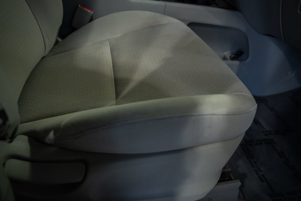 Used 2018 Kia Sedona LX FWD image 30