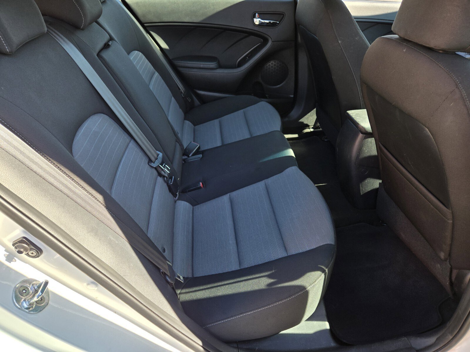 Used 2016 Kia Forte LX image 11