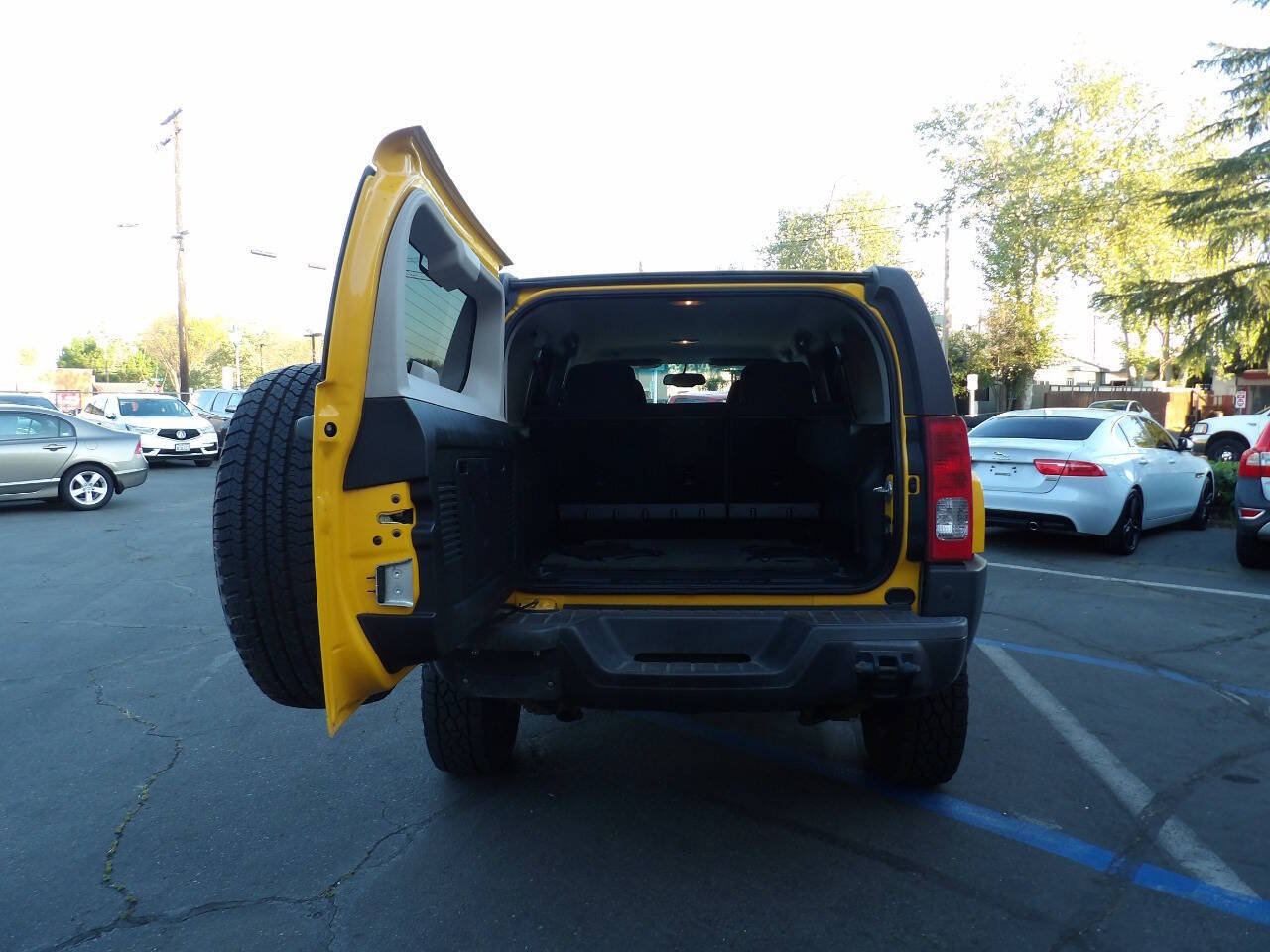 Used 2007 HUMMER H3 AWD/4WD image 10