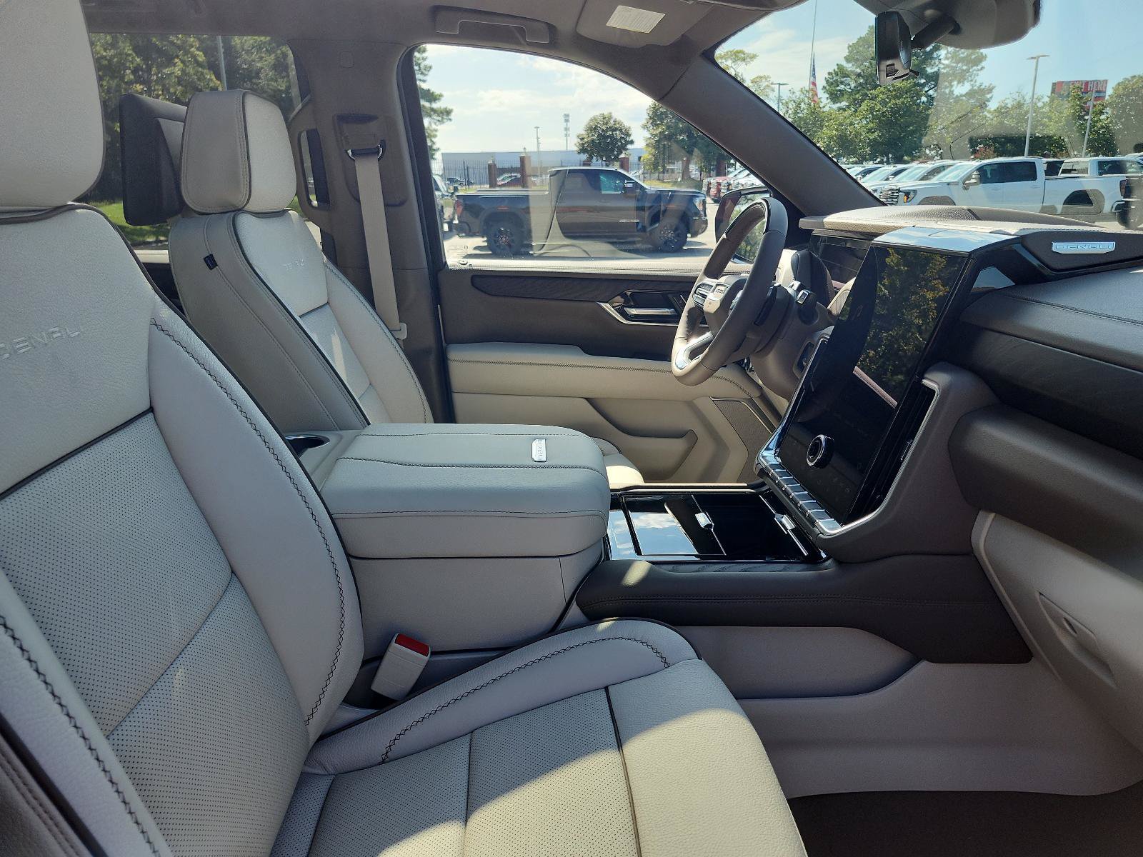 New 2027 GMC Yukon Denali AWD/4WD image 6