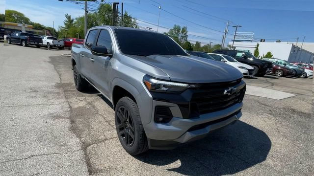Used 2024 Chevrolet Colorado Z71 w/ Z71 Convenience Package 2 AWD/4WD image 4
