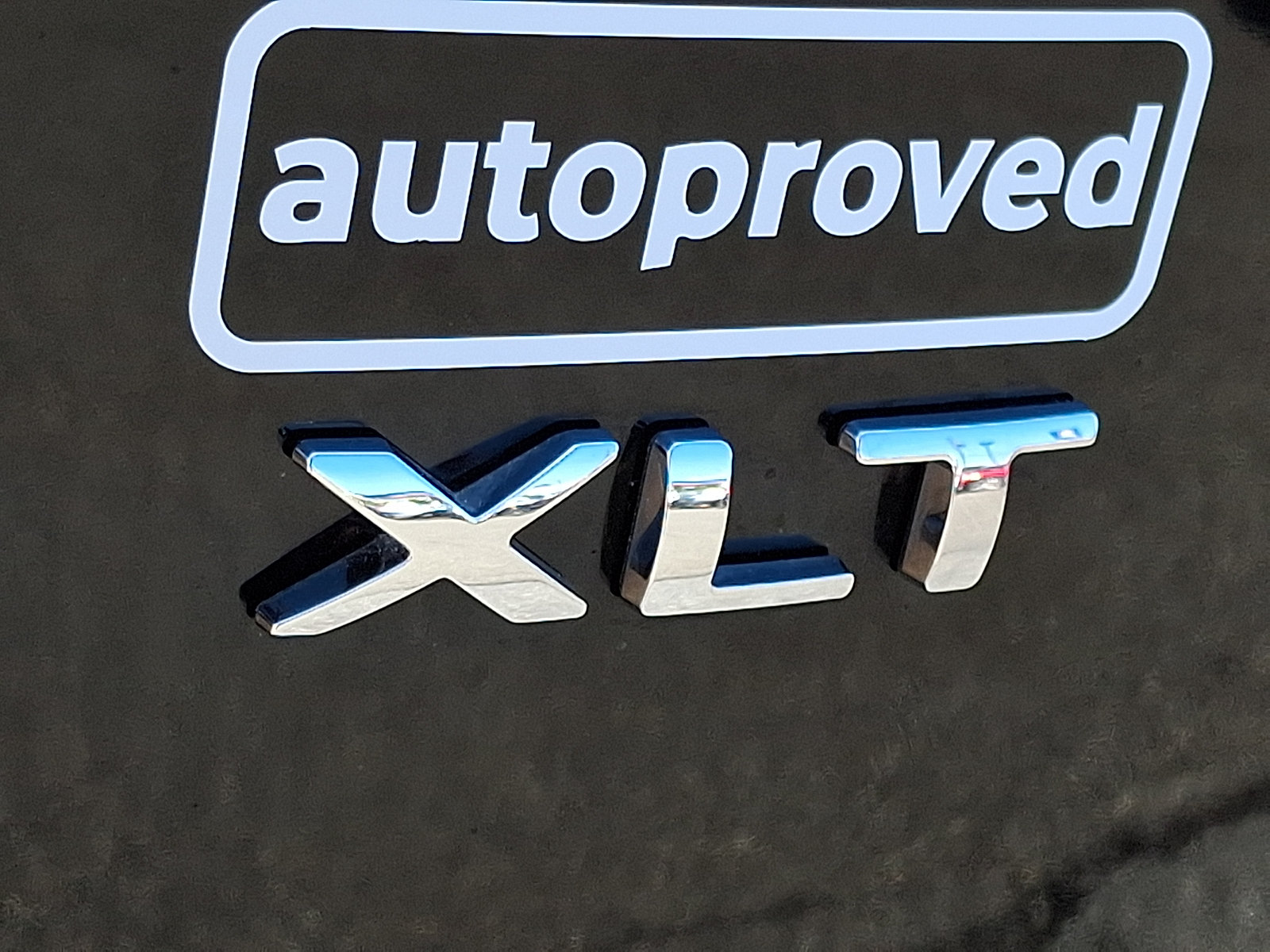Used 2018 Ford Explorer XLT AWD/4WD image 29