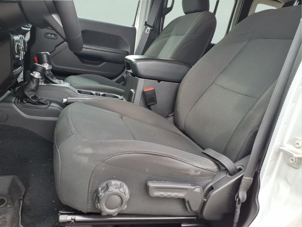 Used 2023 Jeep Wrangler Sport image 11