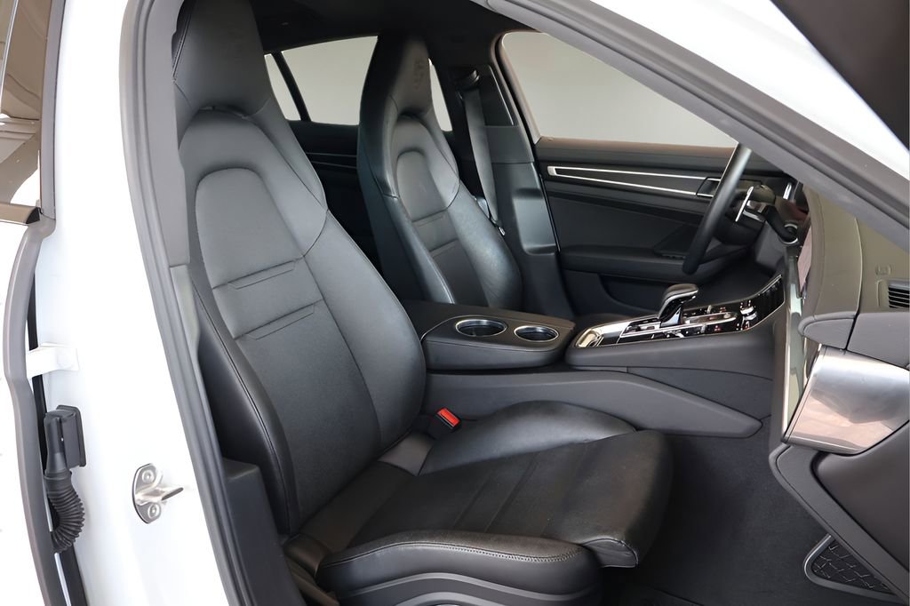 Used 2022 Porsche Panamera Platinum Edition image 18