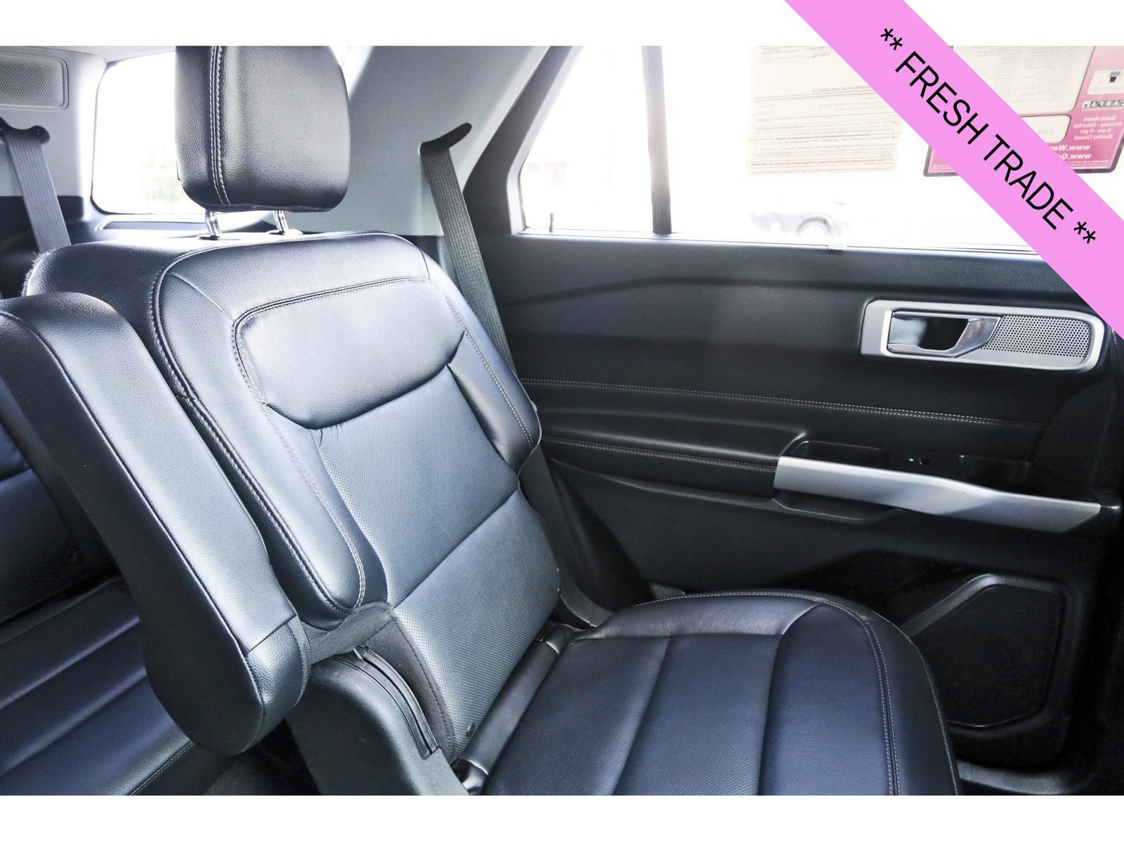 Used 2021 Ford Explorer Limited w/ Equipment Group 301A RWD image 14