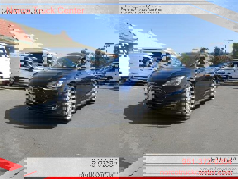 Used 2013 Tesla Model S Performance image 1