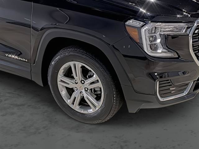 Used 2022 GMC Terrain SLE w/ Driver Convenience Package AWD/4WD image 15