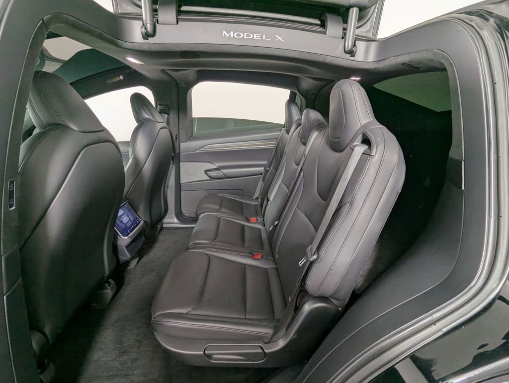 Used 2024 Tesla Model X image 11