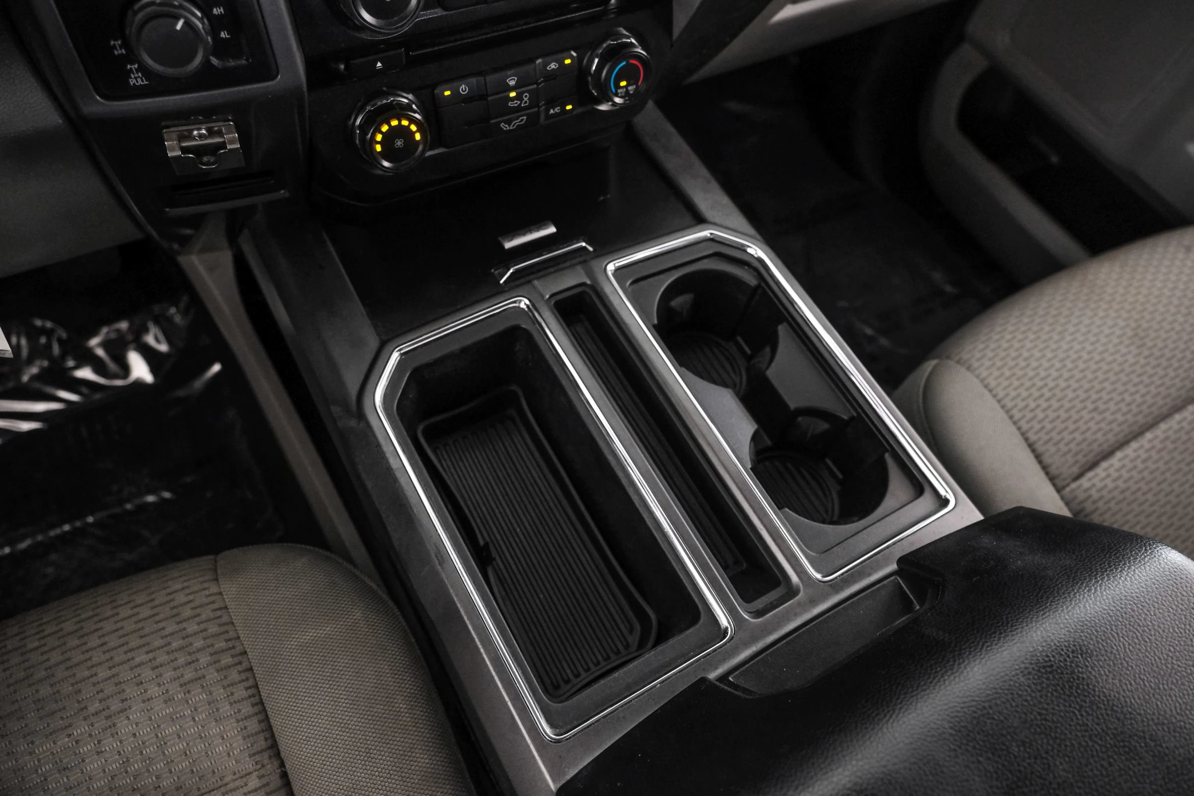 Used 2015 Ford F150 XLT AWD/4WD image 21