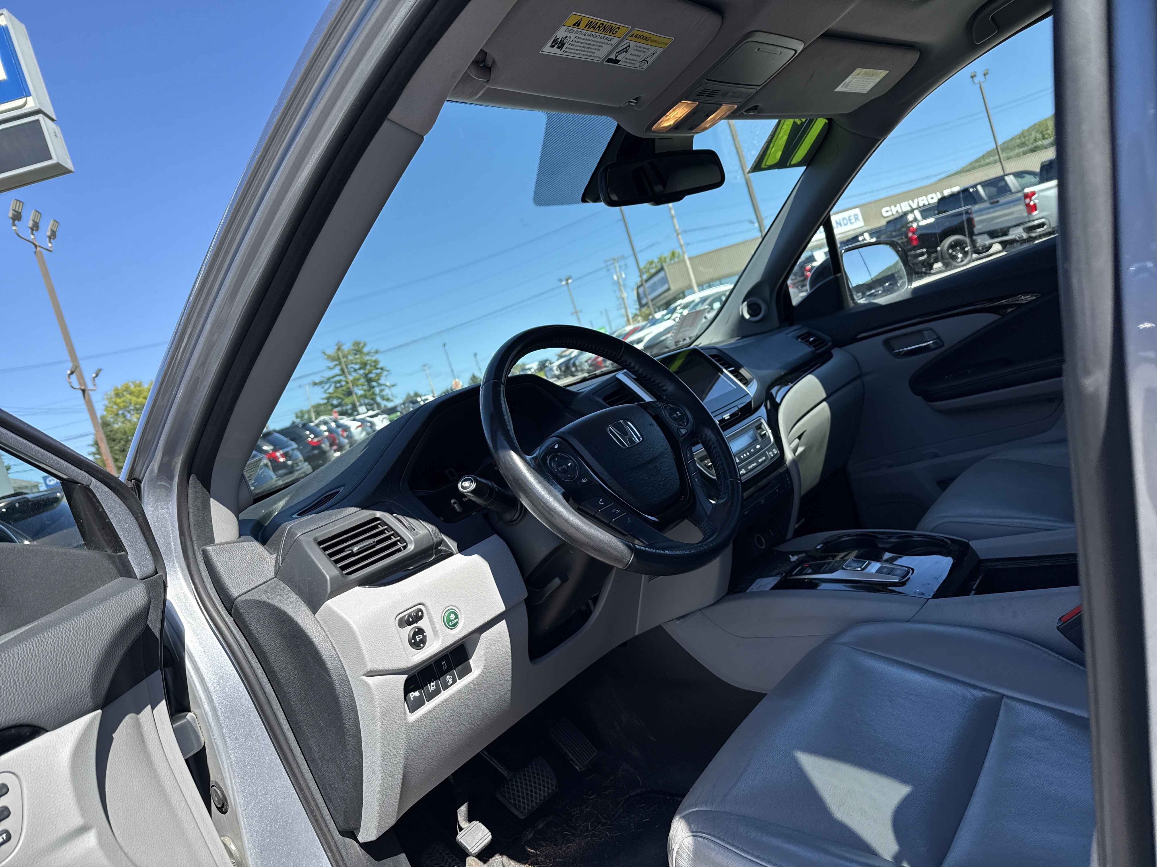 Used 2017 Honda Pilot Touring image 15