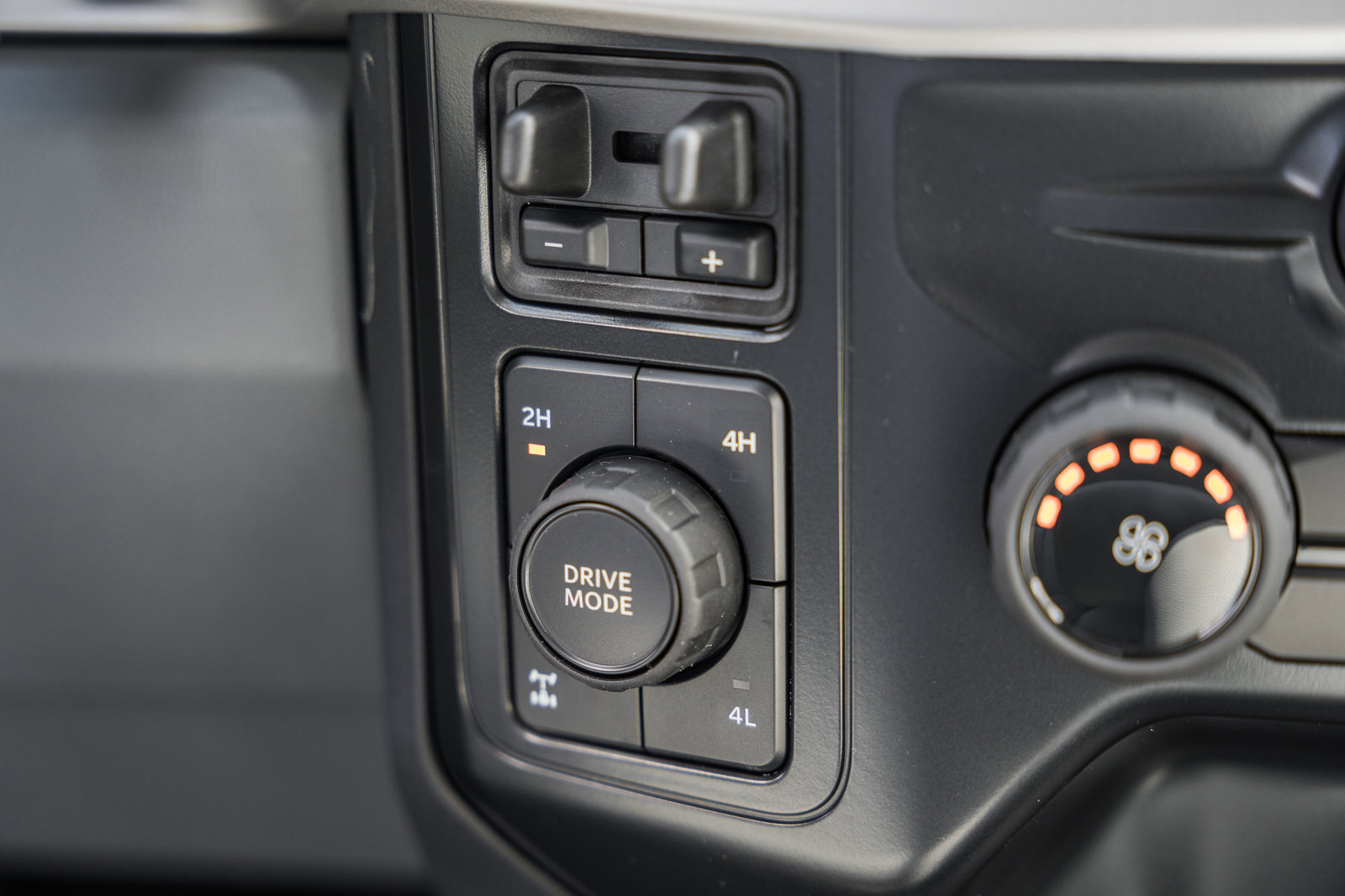 New 2026 Ford F350 XL w/ FX4 Off-Road Package image 29