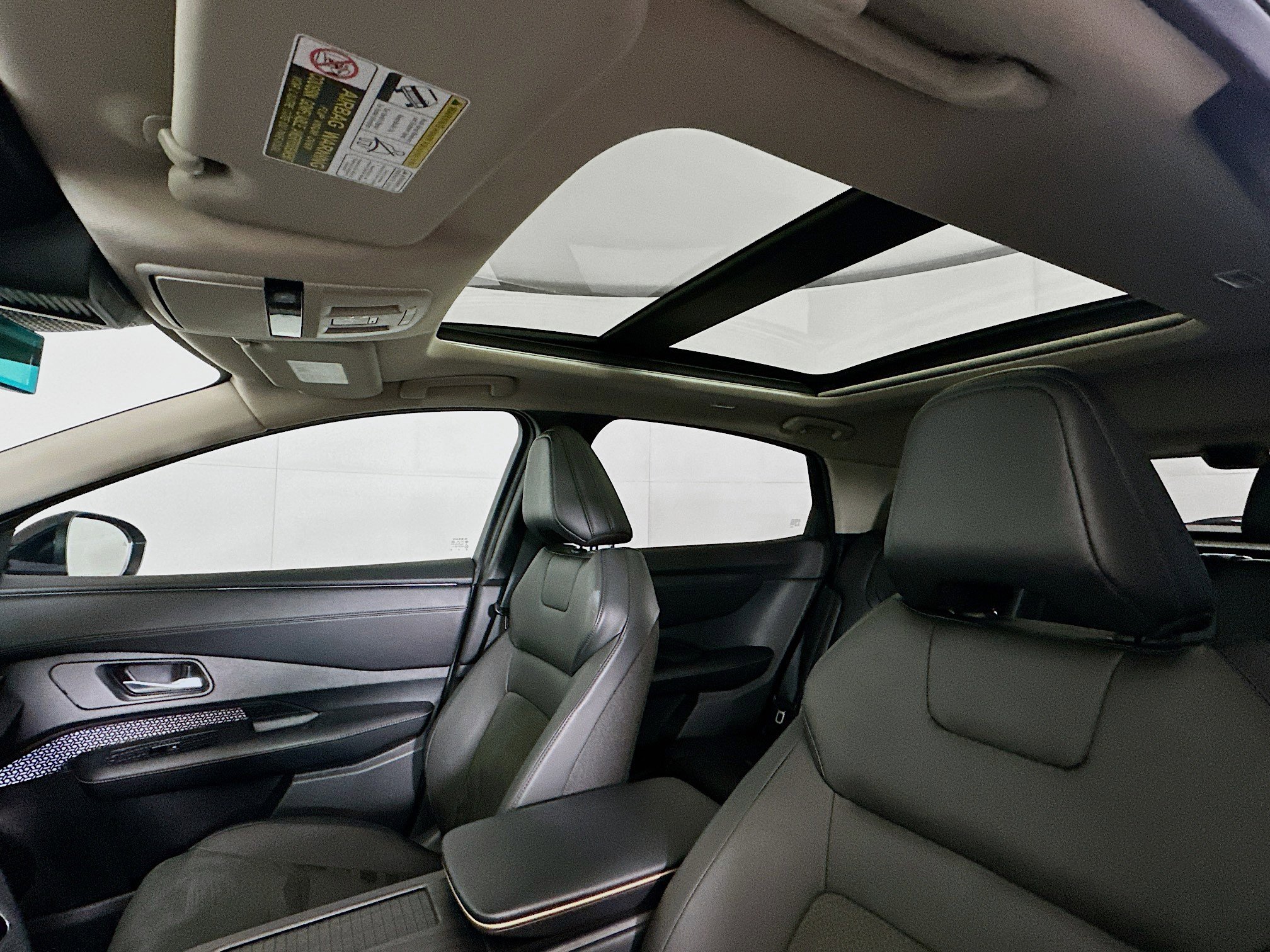 Used 2023 Nissan Ariya FWD image 26