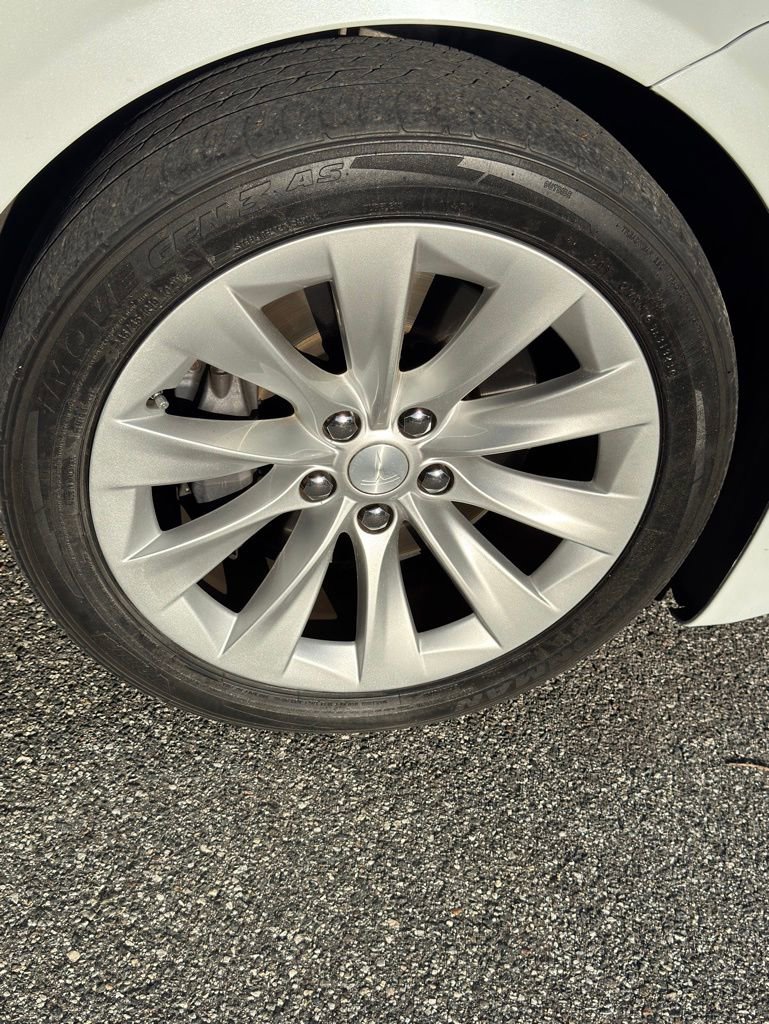 Used 2018 Tesla Model S 75D AWD/4WD image 3