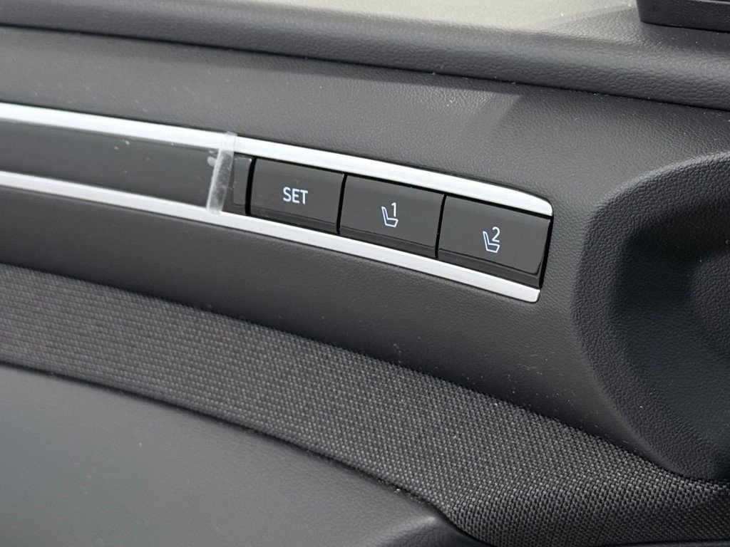 Used 2024 Hyundai Tucson Limited image 36