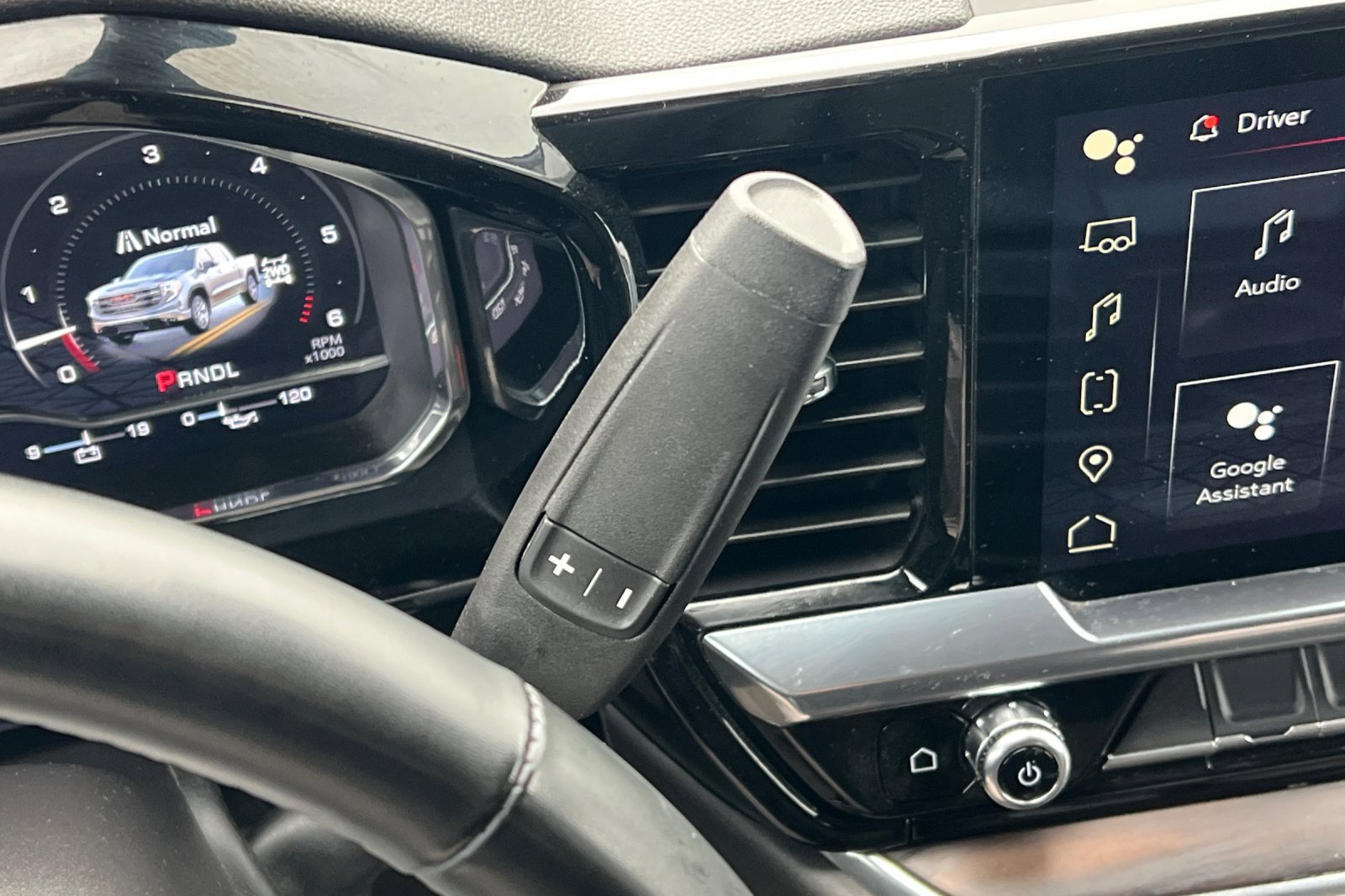 Used 2024 GMC Sierra 1500 SLT image 32