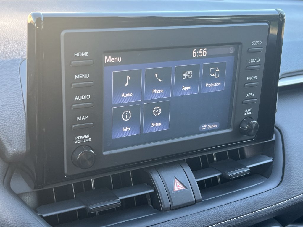 Used 2019 Toyota RAV4 LE AWD/4WD image 25