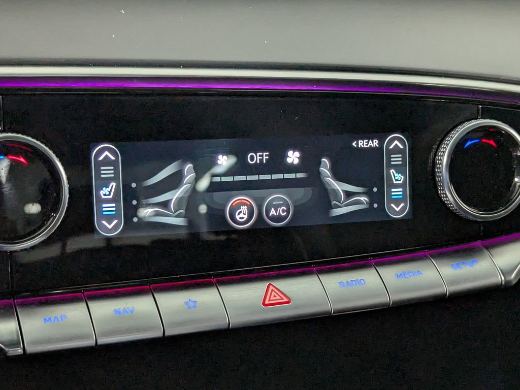 Used 2023 Genesis GV70 2.5T w/ Sport Prestige Package image 23