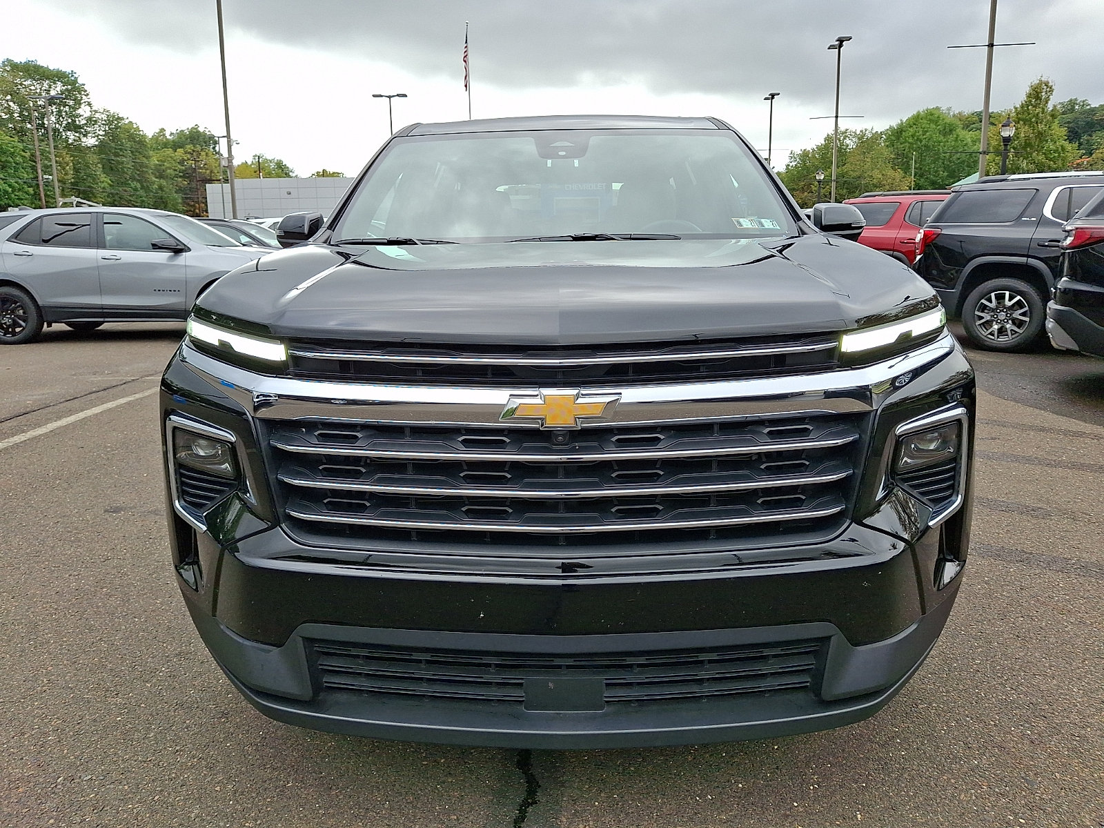 Used 2026 Chevrolet Traverse LT w/ Driver Confidence Package FWD image 2