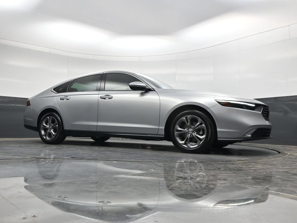 Used 2024 Honda Accord EX image 29