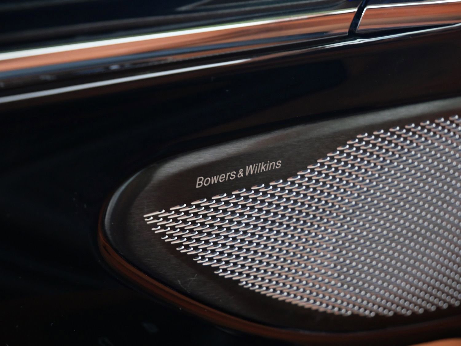 Used 2025 Aston Martin DB12 Coupe RWD image 20