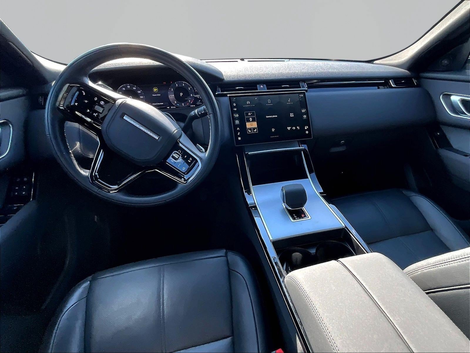Used 2025 Land Rover Range Rover Velar S AWD/4WD image 7