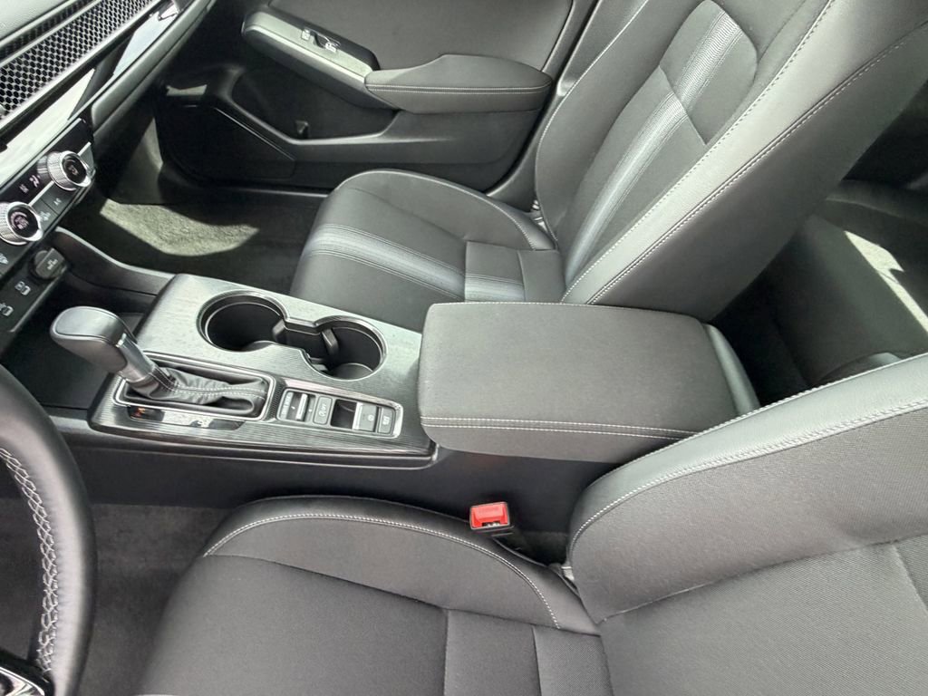 Used 2025 Honda Civic Sport image 19