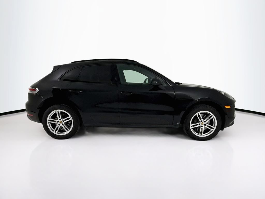 Certified 2021 Porsche Macan AWD/4WD image 8
