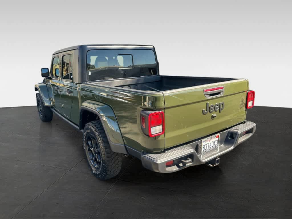 Used 2023 Jeep Gladiator Sport AWD/4WD image 4