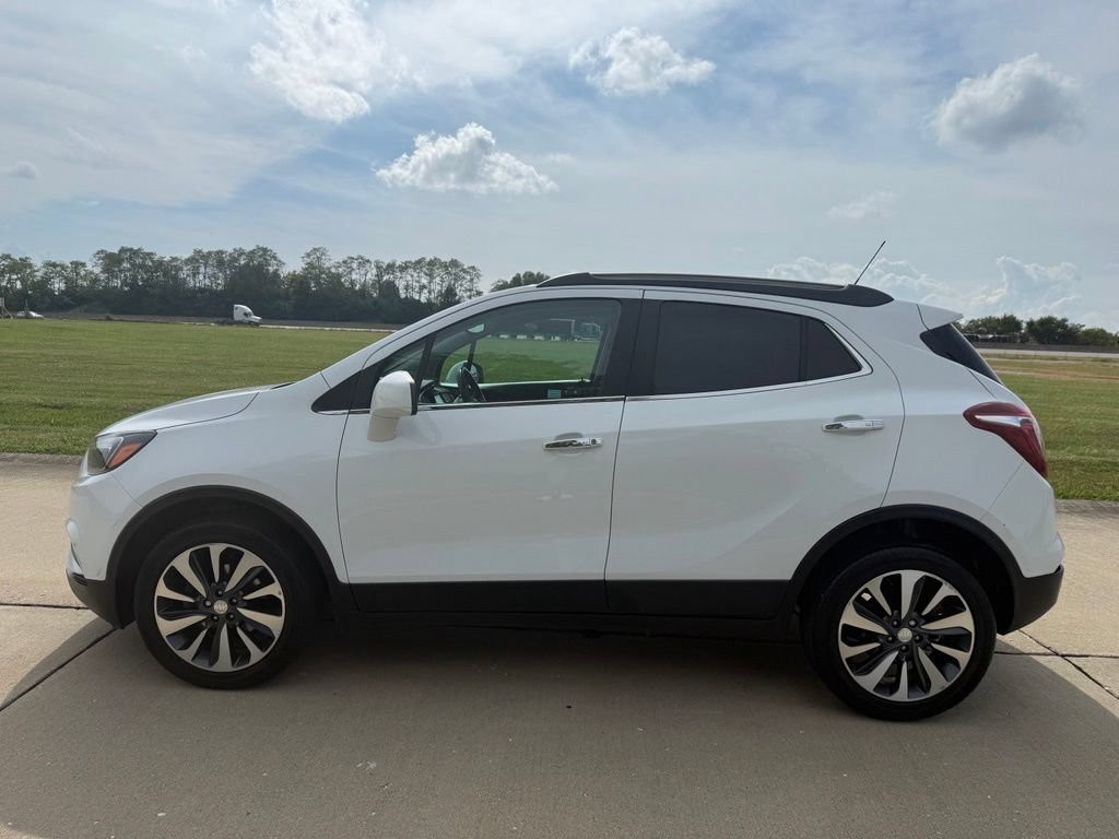 Used 2021 Buick Encore Preferred AWD/4WD image 9