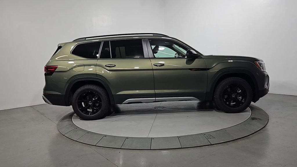 New 2026 Volkswagen Atlas Peak Edition image 12
