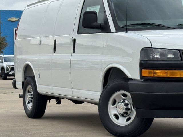 New 2026 Chevrolet Express 2500 w/ Driver Convenience Package RWD image 3