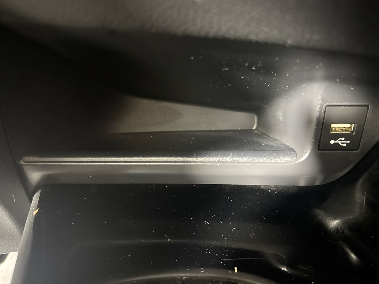 Used 2020 Toyota C-HR XLE FWD image 18