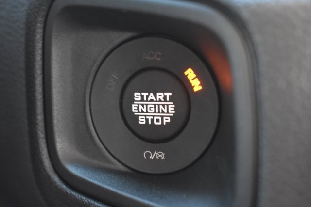 Used 2025 Jeep Gladiator Sport image 26