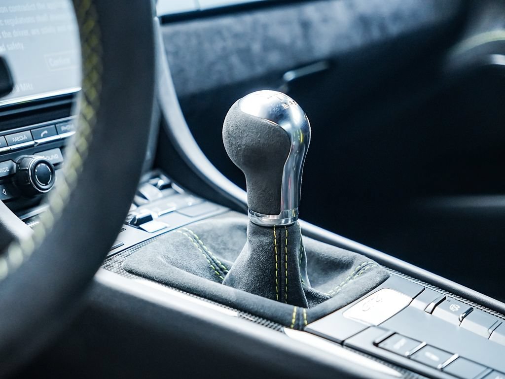 Certified 2016 Porsche Cayman GT4 RWD image 15