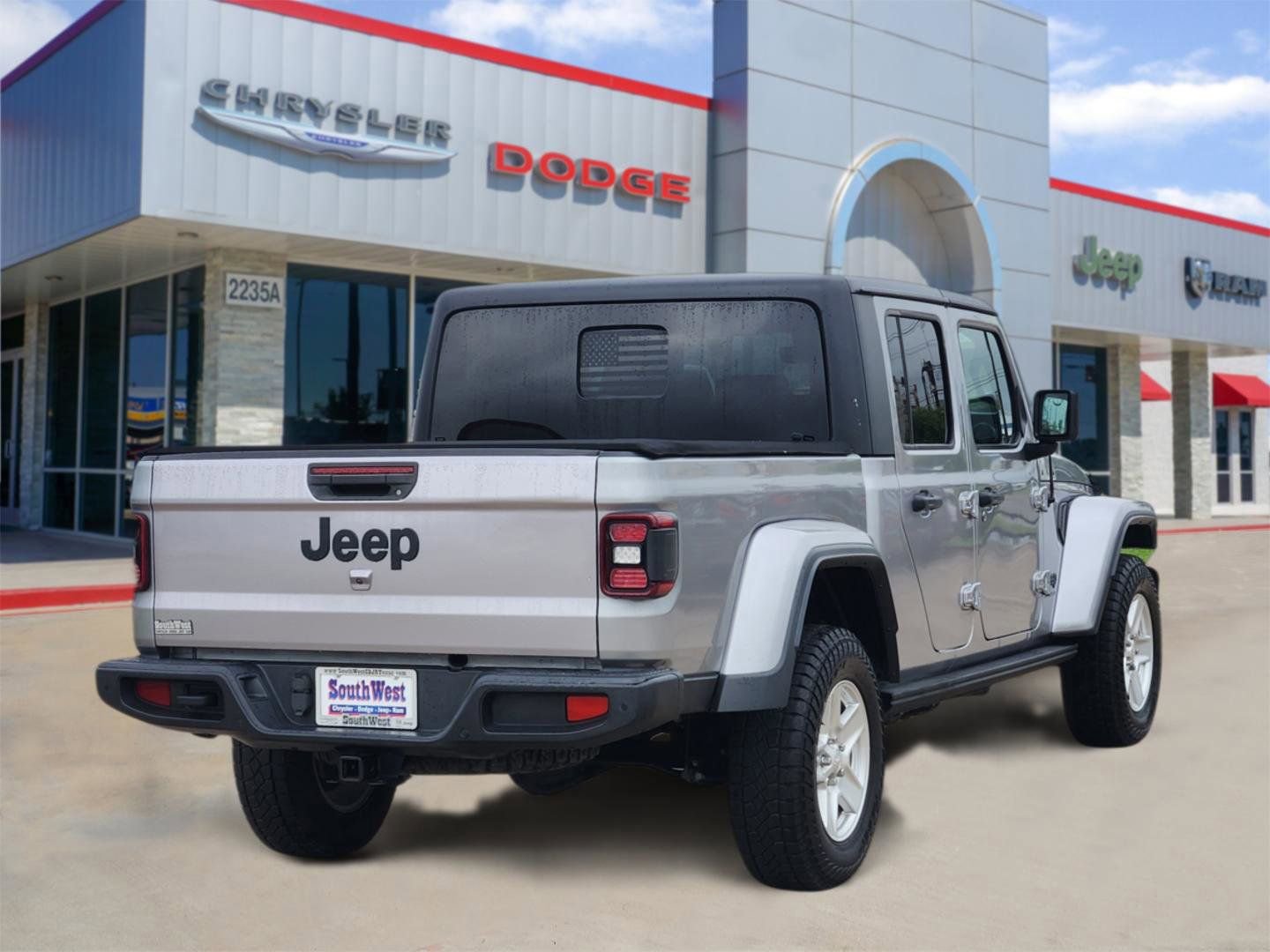 Used 2021 Jeep Gladiator Sport AWD/4WD image 5