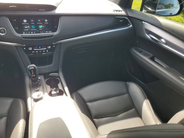 Certified 2024 Cadillac XT6 Luxury FWD image 18