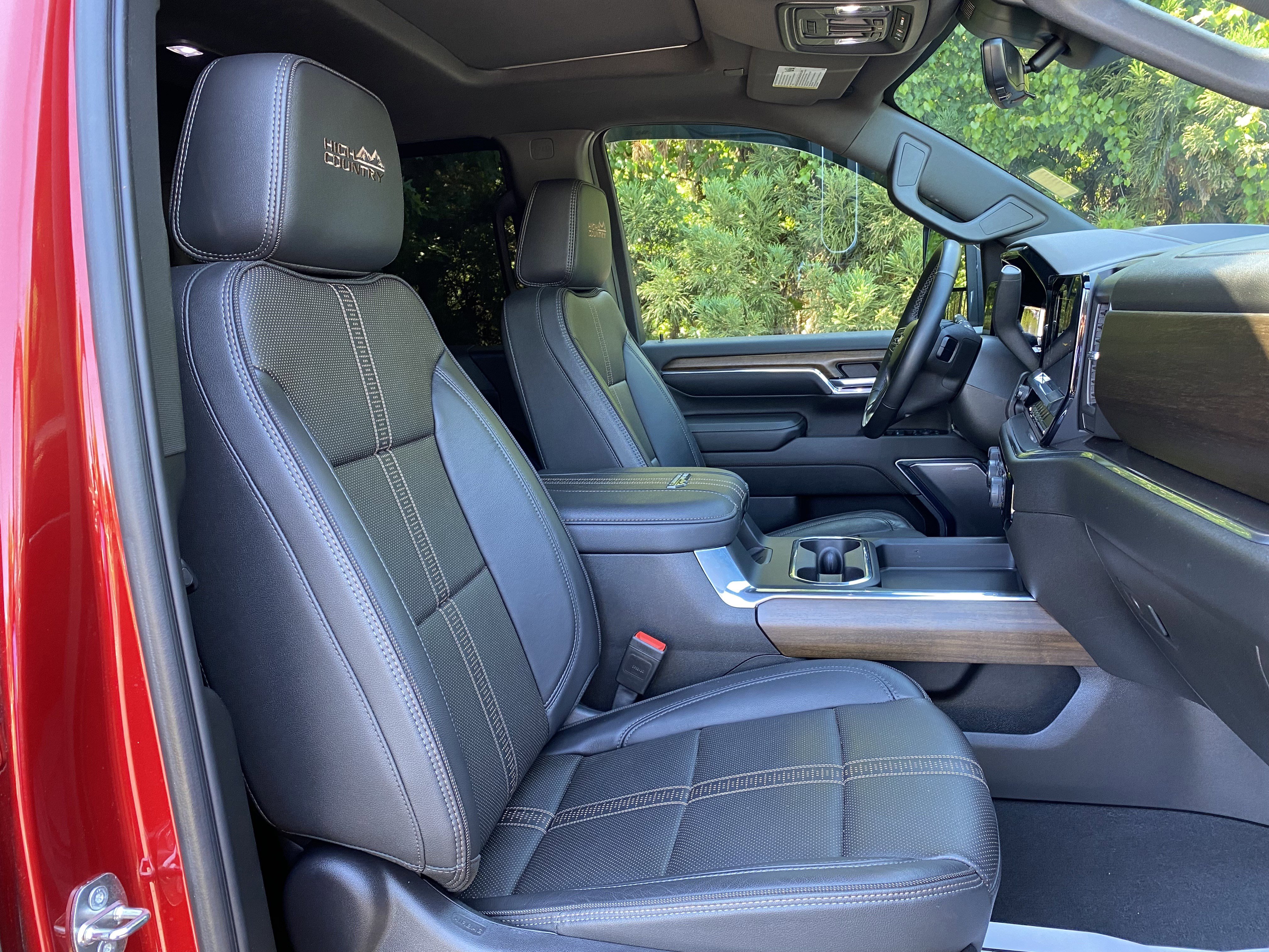 Used 2024 Chevrolet Silverado 2500 High Country w/ Technology Package AWD/4WD image 39