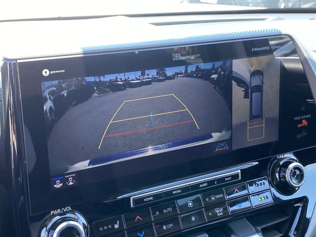 Certified 2021 Toyota Highlander Platinum FWD image 31