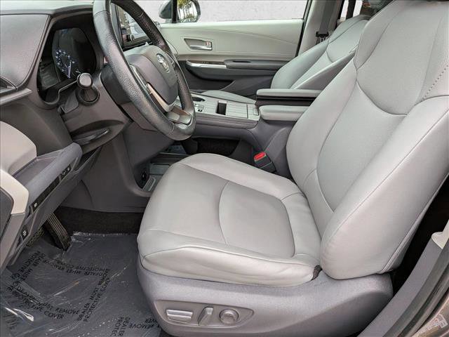 Certified 2021 Toyota Sienna XLE image 15