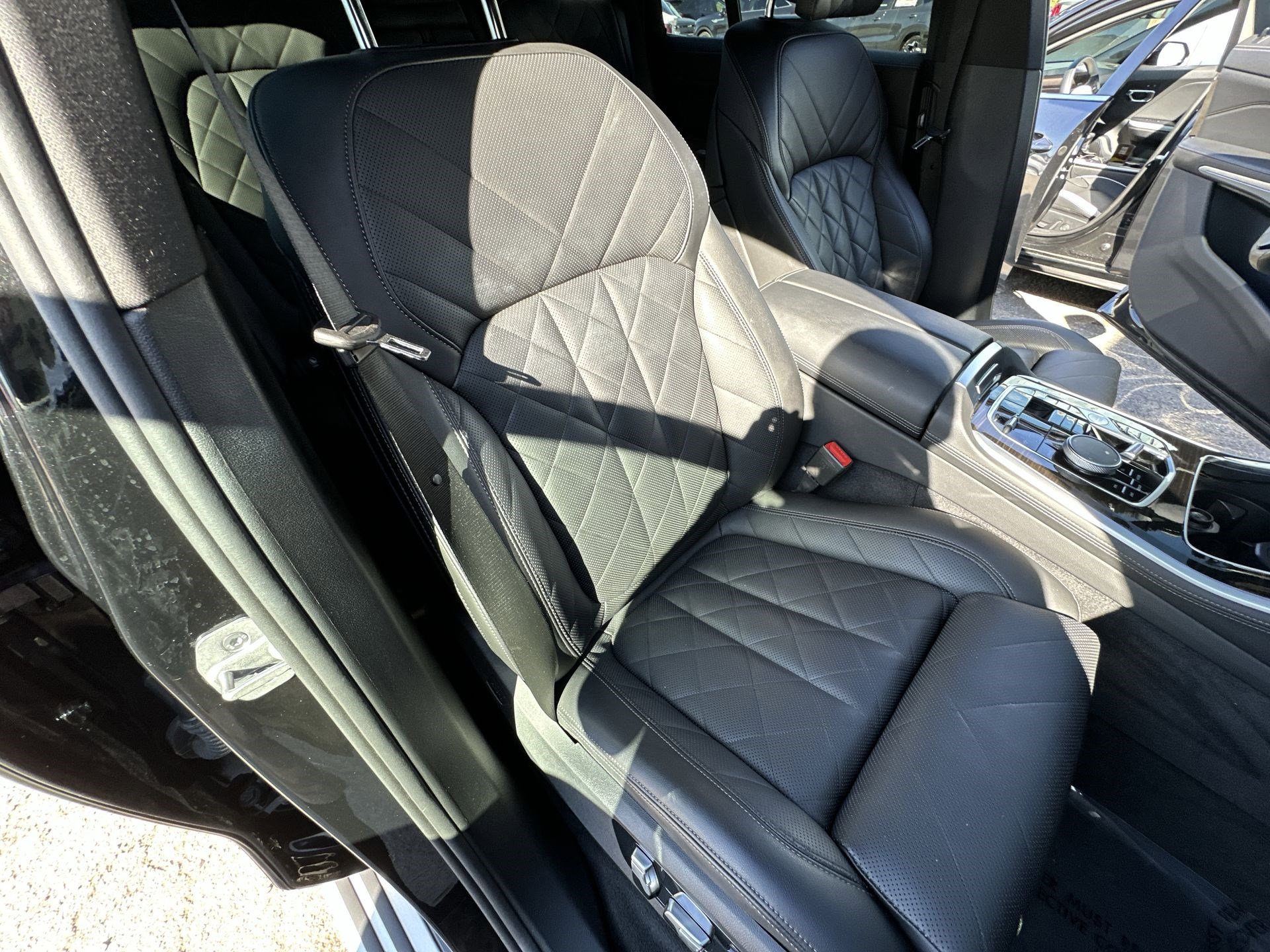 Used 2024 BMW X5 xDrive50e image 28