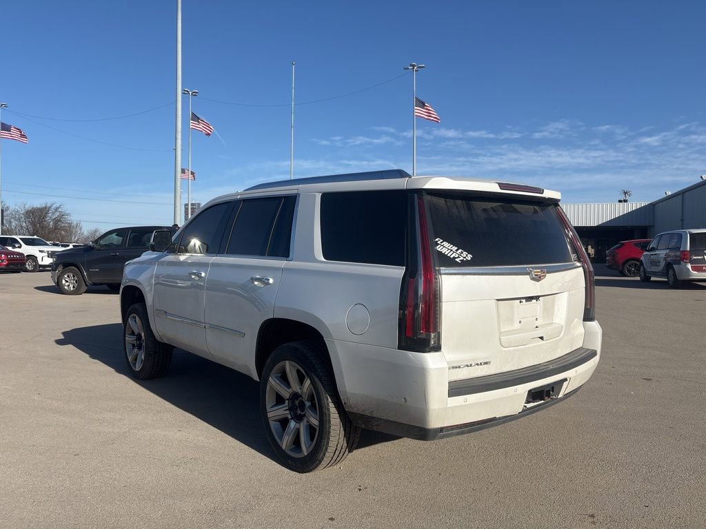 Used 2020 Cadillac Escalade Premium Luxury AWD/4WD image 5