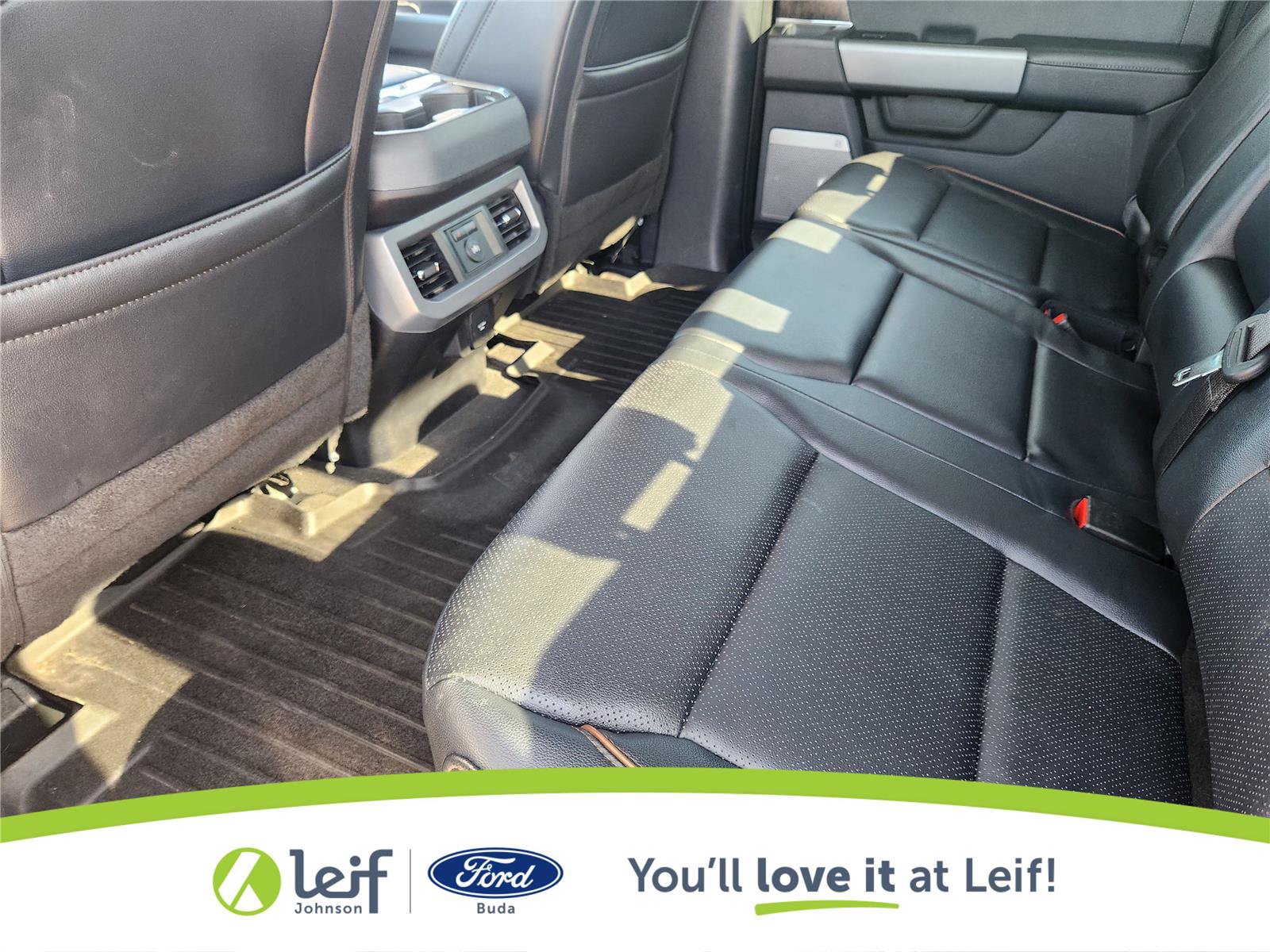 Used 2025 Ford F350 Lariat w/ Lariat Ultimate Package AWD/4WD image 20